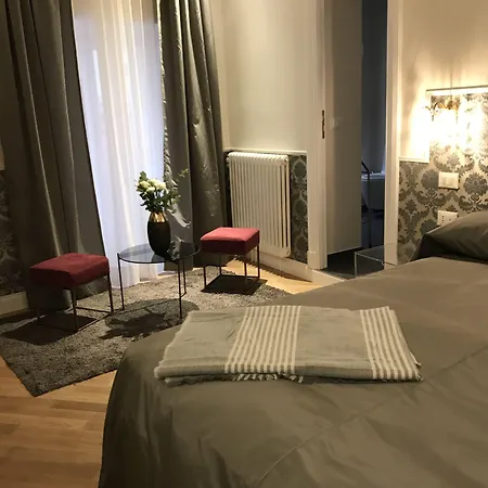 Pensjonat Mia Al Pantheon Luxury 2*